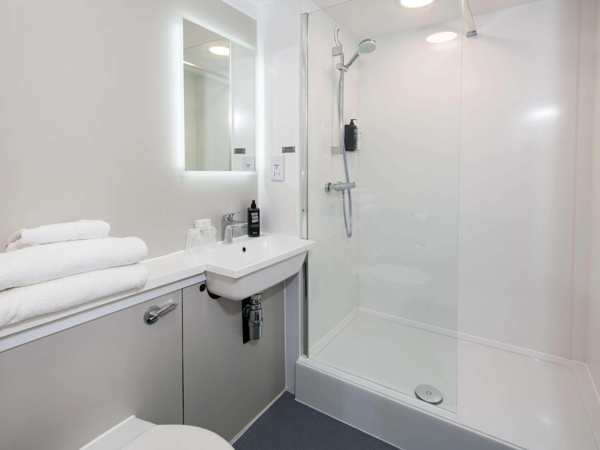 Ibis Plymouth Hotel Ngoại thất bức ảnh